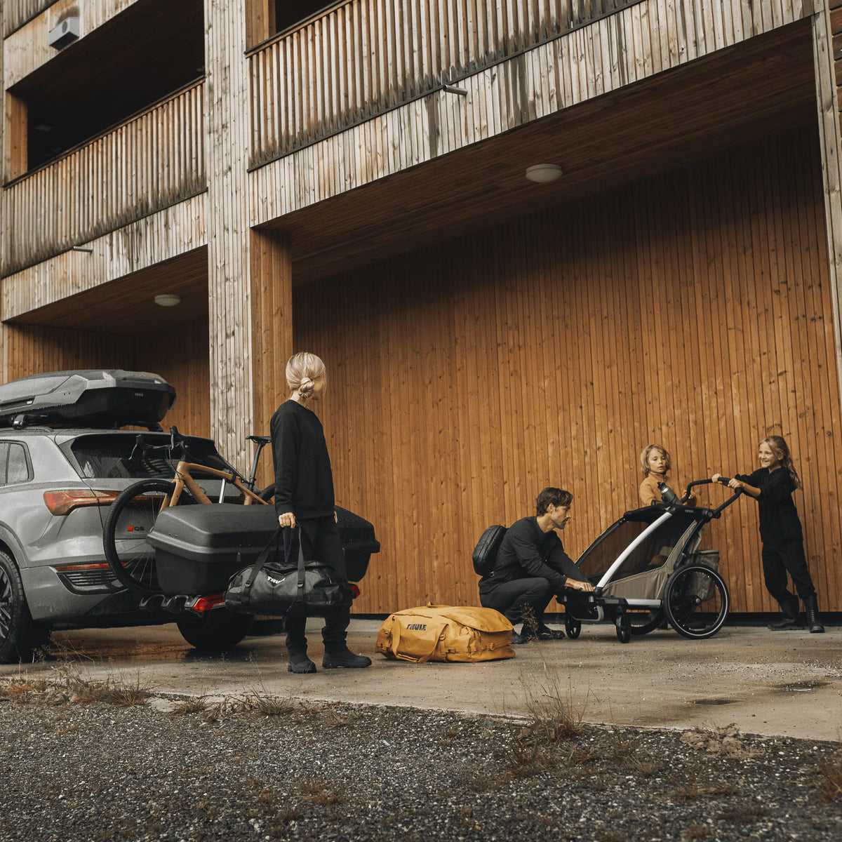 THULE - Santu + FREE EasyFold XT Adapter - Towbar Mounted Cargo Box (260 Litre) - 909400+909900