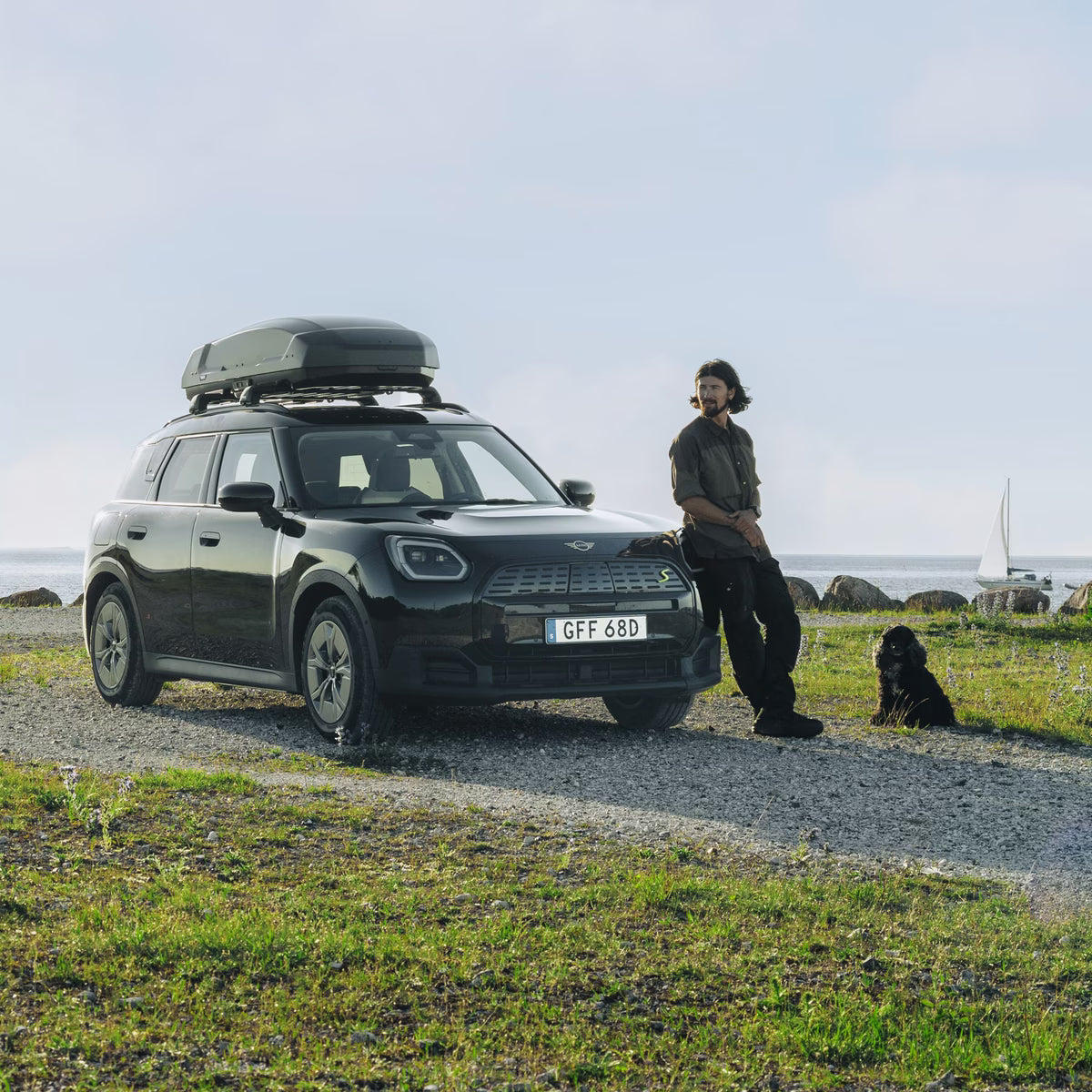 THULE - Force 3 L - Roof Mounted Cargo Box (450 Litre) Matte Black - 645700