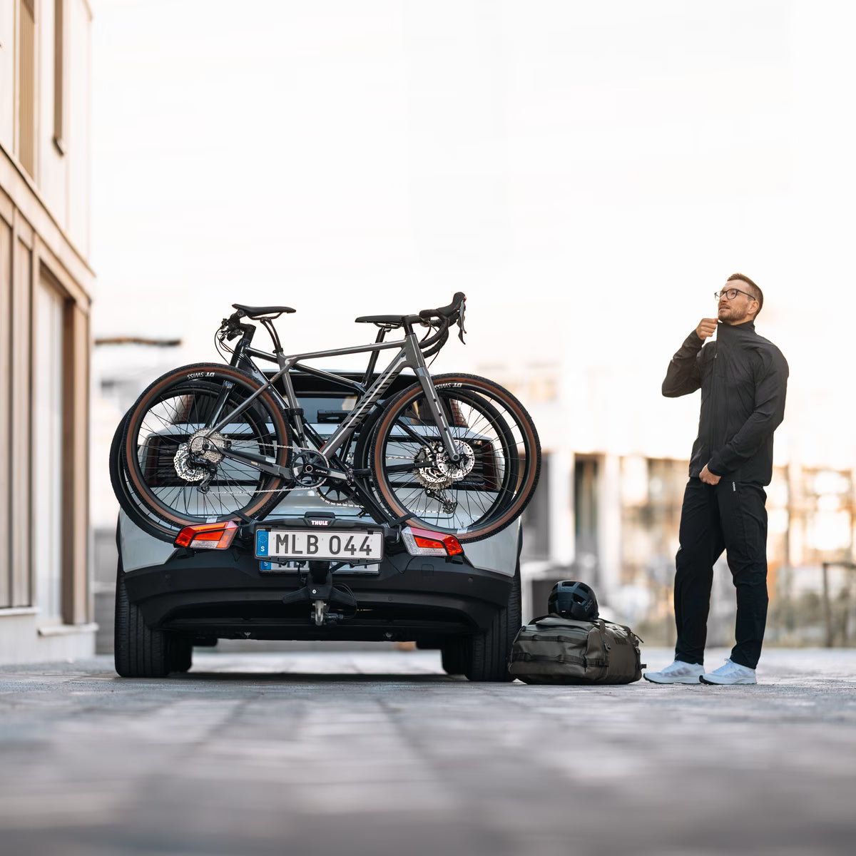 THULE - Outpace - 2 Bike Platform Cycle Carrier Rack - 9012200