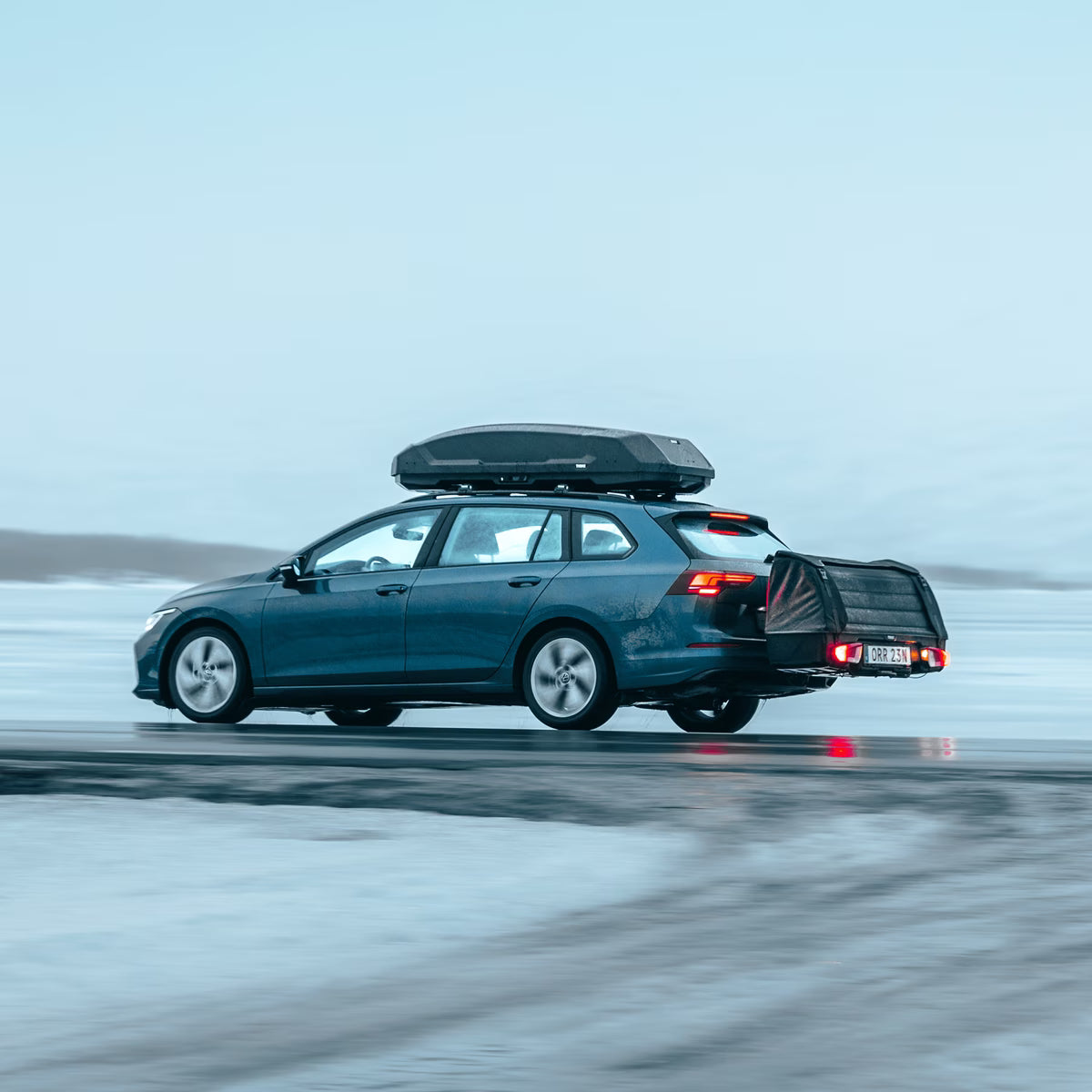 THULE - Onto 2 - Towbar Mounted Cargo Carrier (300 Litre) - 907102