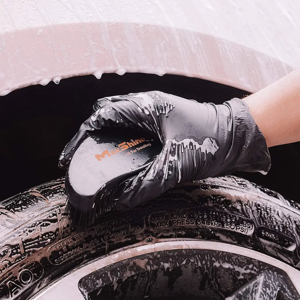 Ergonomic Tyre Cleaning Brush
