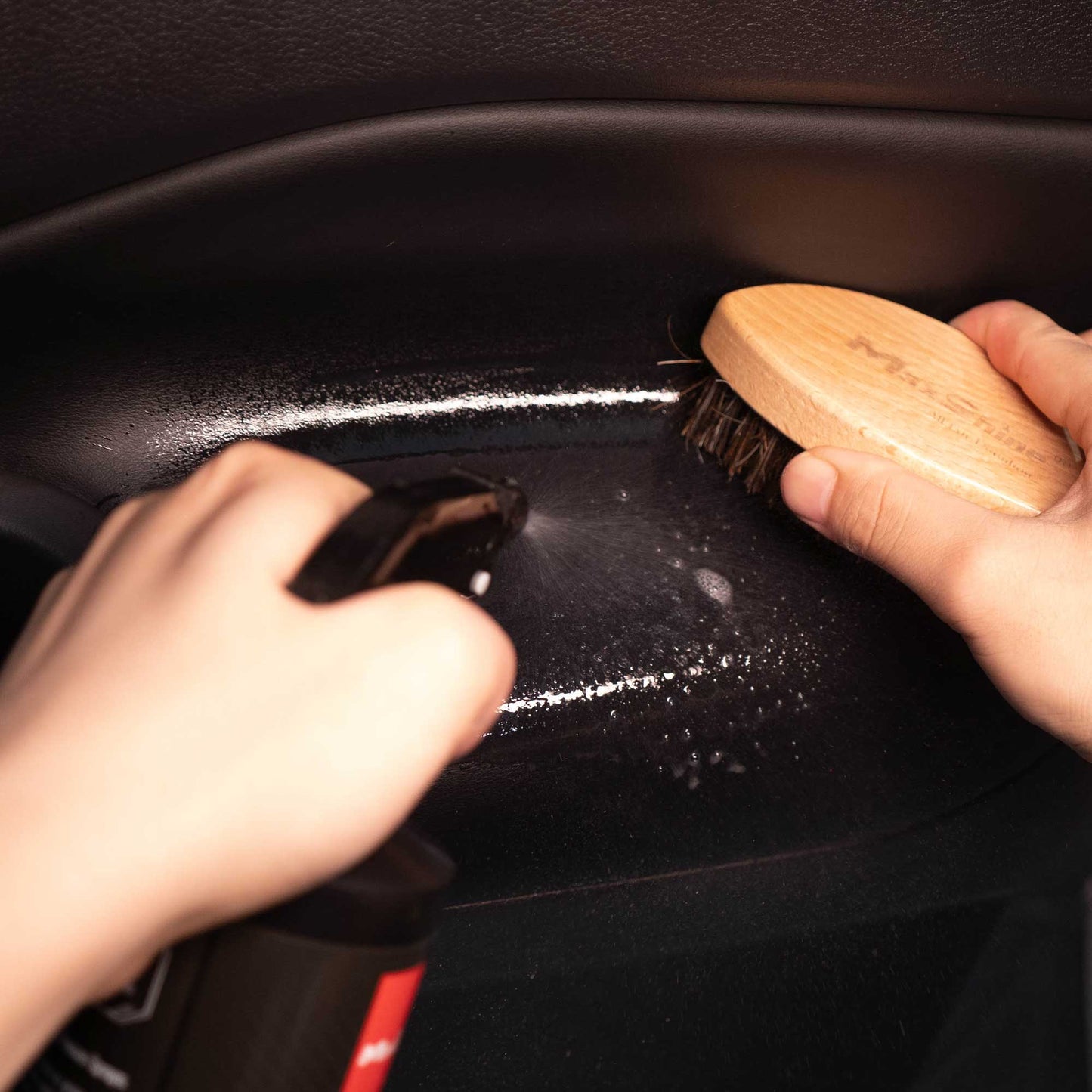 Ergonomic Interior Detailing Brush